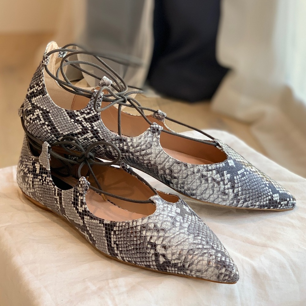 NEW. TOPSHOP - KINGDOM GRAY SNAKE